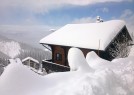 arrive au chalet en hiver